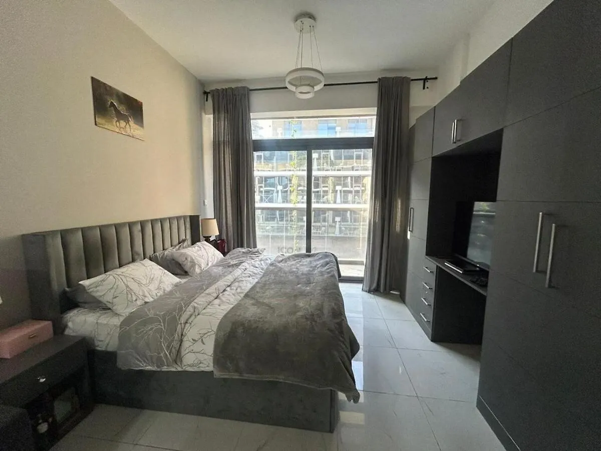 Apartment Cozy & Chic Studio Crystal Res Jvc Dubai
